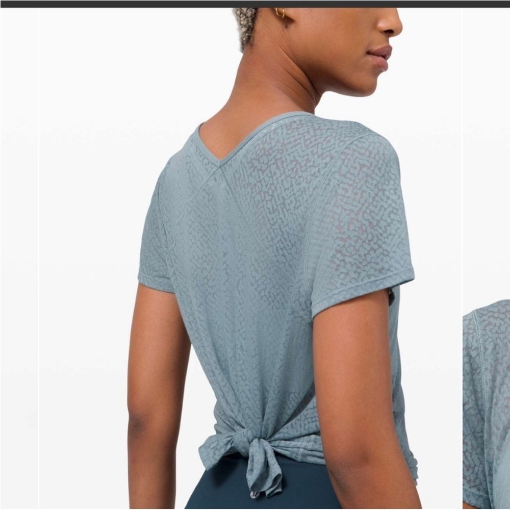 Lululemon tee - Picture 5 of 8